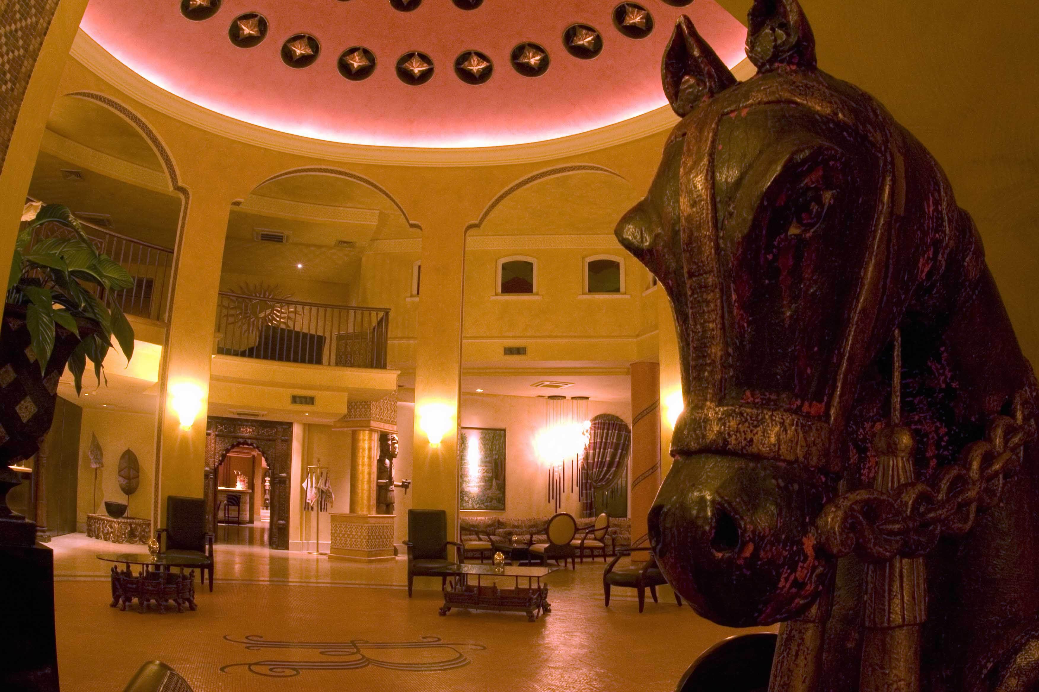 Palace Luxury Hotel